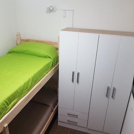 بوينس آيرس Habitacion Con Bano Privado Un Piso Por Escalera المظهر الخارجي الصورة