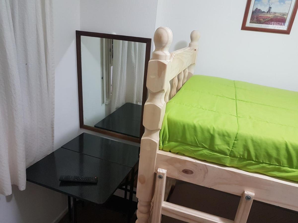 بوينس آيرس Habitacion Con Bano Privado Un Piso Por Escalera المظهر الخارجي الصورة