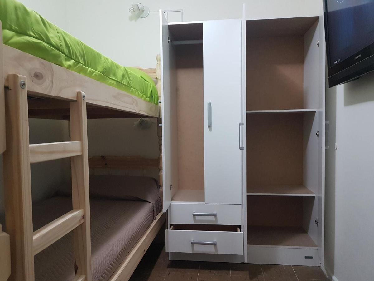 بوينس آيرس Habitacion Con Bano Privado Un Piso Por Escalera المظهر الخارجي الصورة