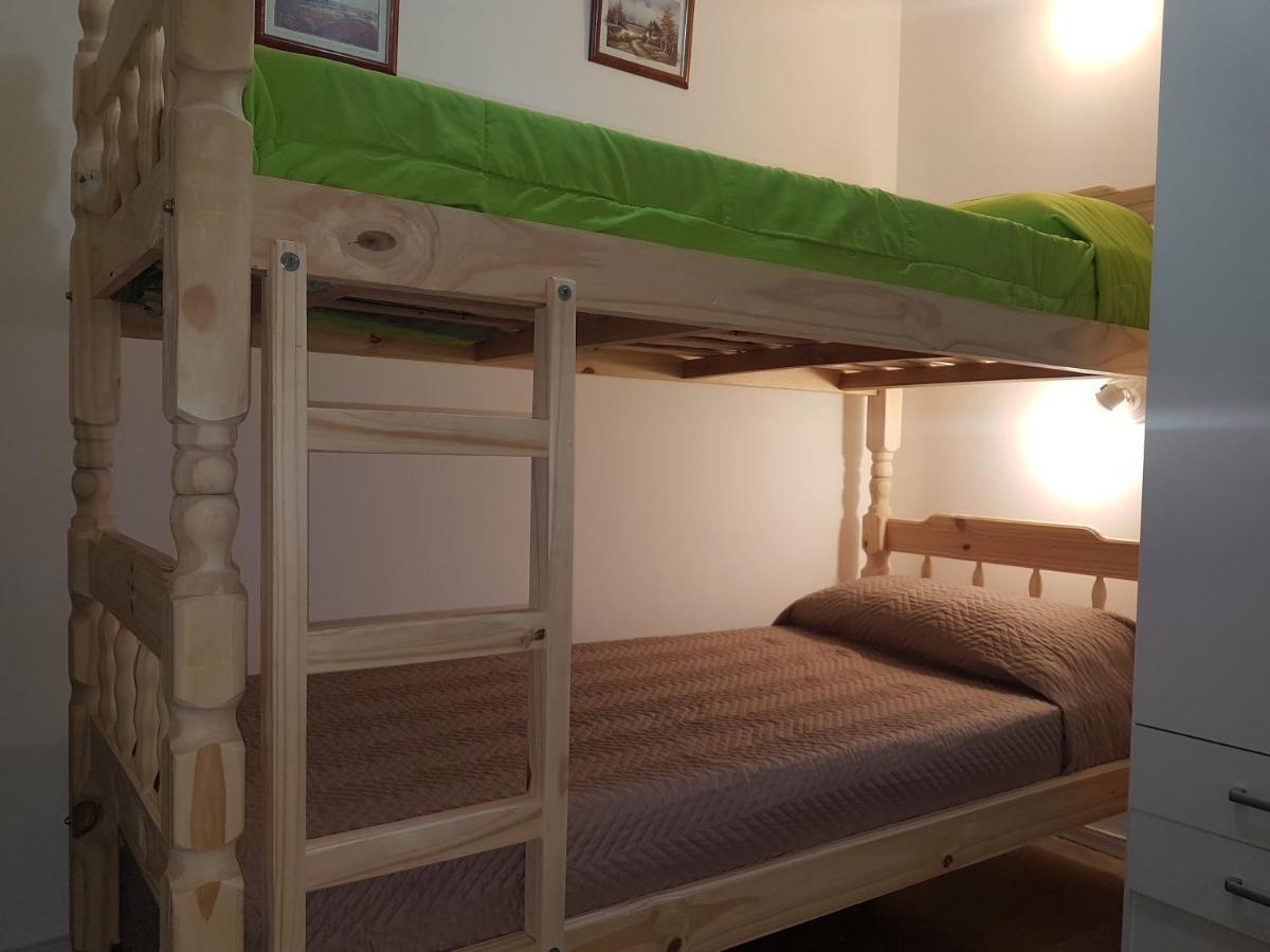 بوينس آيرس Habitacion Con Bano Privado Un Piso Por Escalera المظهر الخارجي الصورة