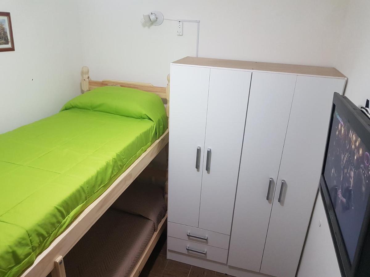 بوينس آيرس Habitacion Con Bano Privado Un Piso Por Escalera المظهر الخارجي الصورة